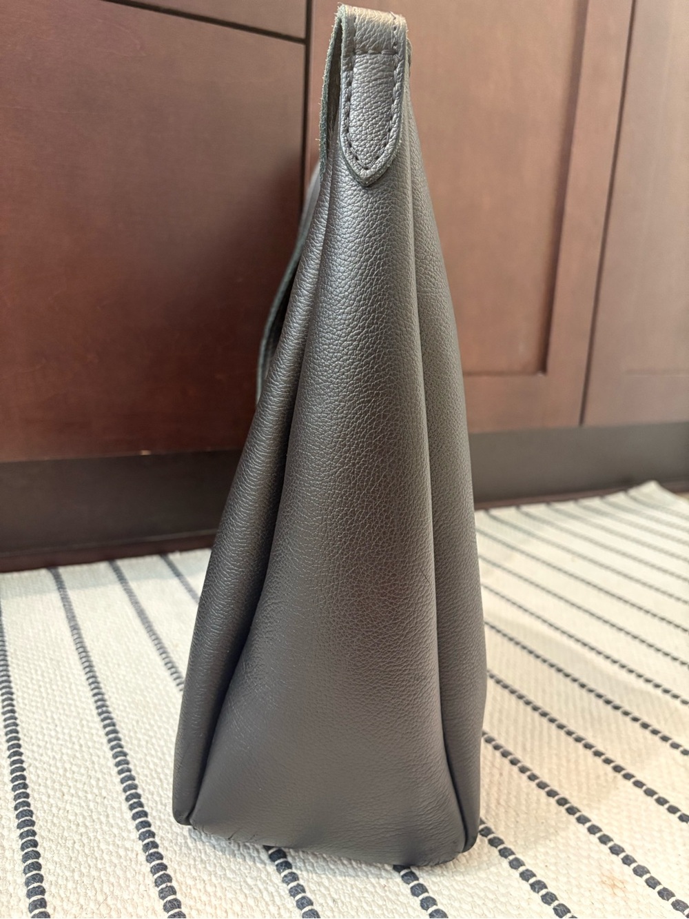 Portland Leather | Large Aspen + sidekick zip pouch | Black - Picture 5 of 17